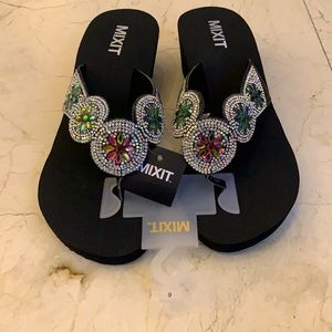 🎀MIXIT Sandel NWT size6 🦋 NWT